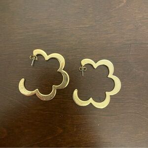 Vineyard vines hoop earrings